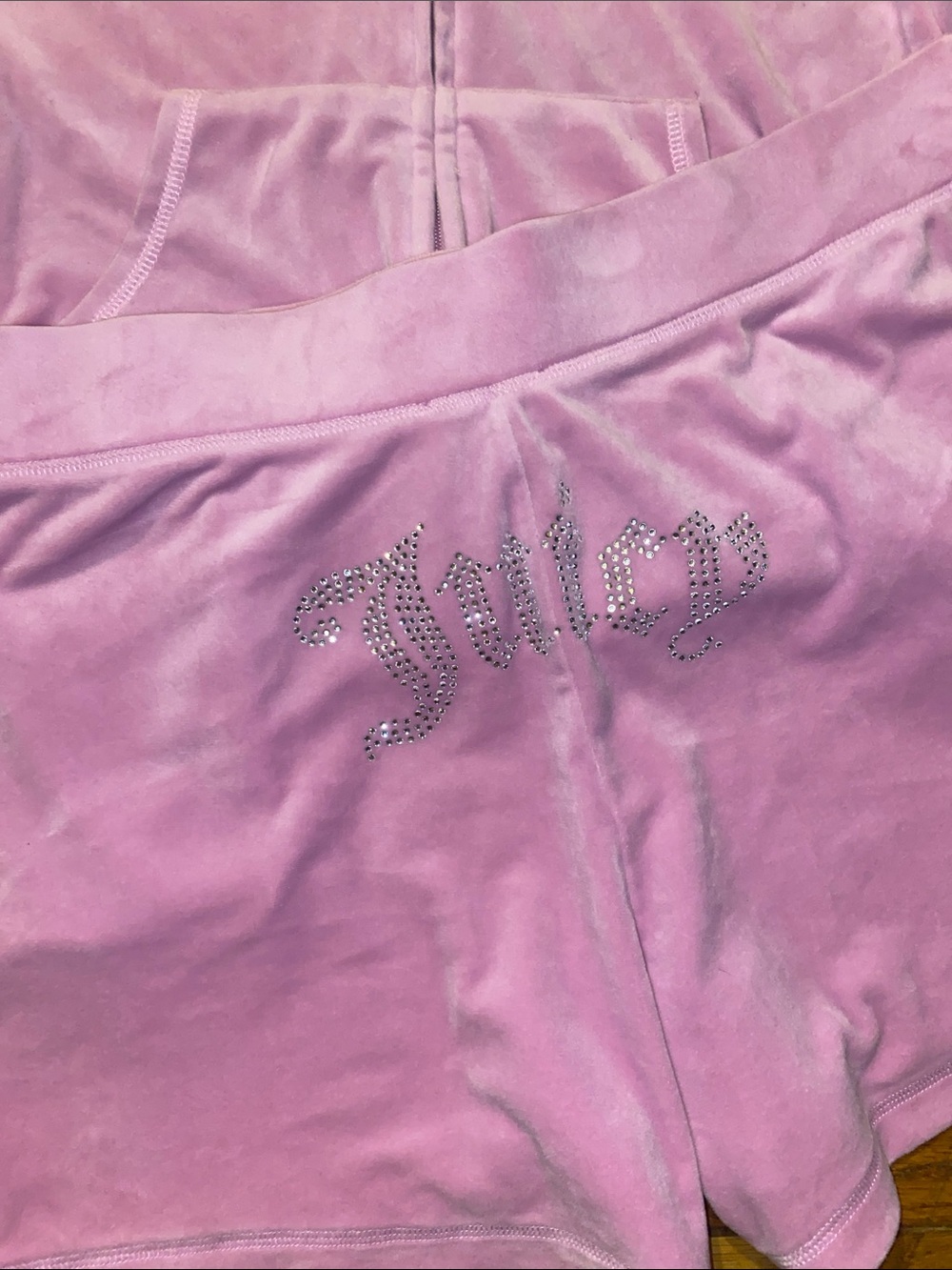 Juicy Couture Pink Velour Short Sleeve Hoodie & Shorts Set - Picture 5 of 7